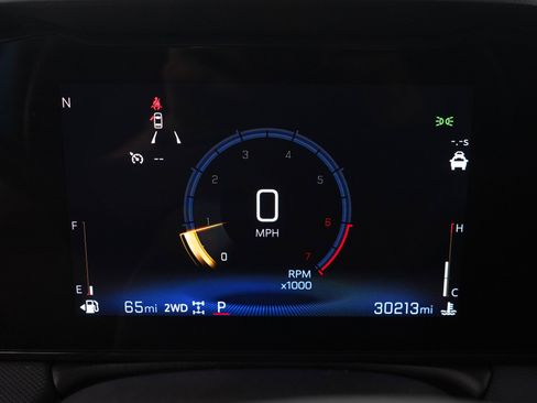 Used 2025 Chevrolet TrailBlazer LT w/ Convenience Package AWD/4WD image 29