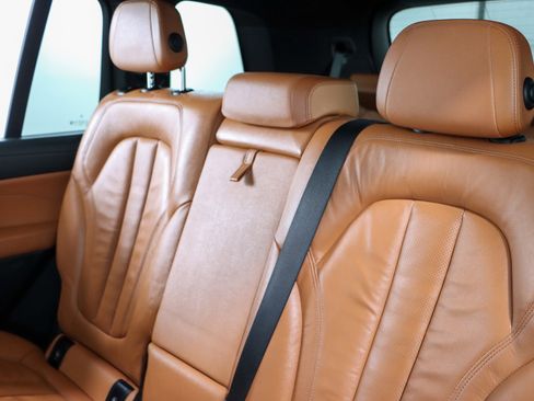 Used 2022 BMW X7 xDrive40i image 25