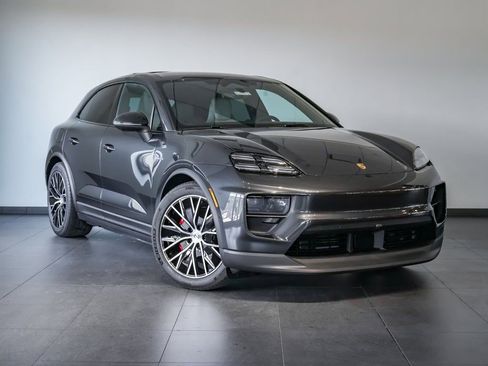 New 2026 Porsche Macan 4S Electric image 9