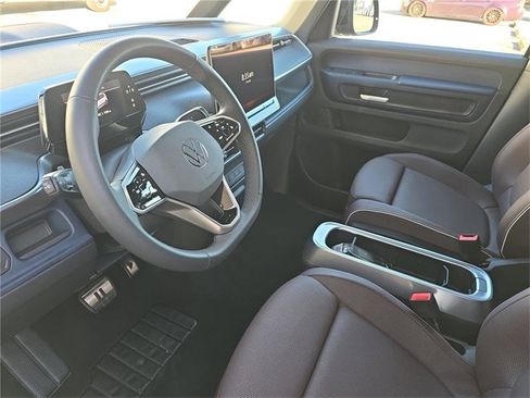 New 2025 Volkswagen ID. Buzz Pro S image 18