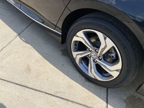 Used 2018 Honda Accord EX-L image 30