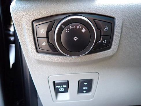 Used 2020 Ford F150 XLT w/ Equipment Group 302A Luxury AWD/4WD image 16