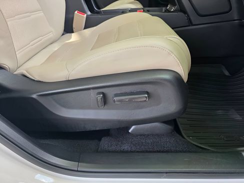 Used 2021 Honda CR-V EX-L image 11