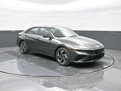 New 2025 Hyundai Elantra SEL