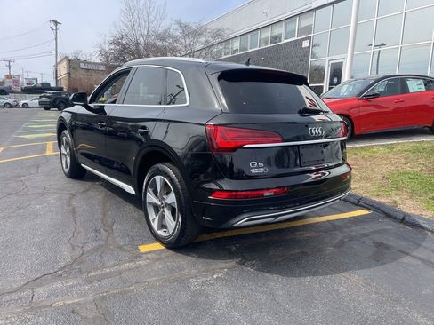 Used 2023 Audi Q5 2.0T Premium w/ Convenience Package image 3