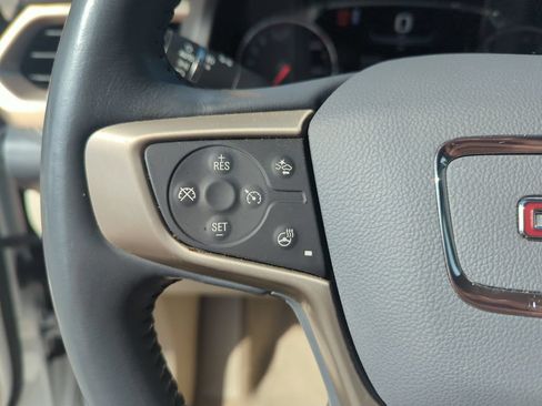 Used 2021 GMC Acadia Denali w/ Denali Technology Package FWD image 22