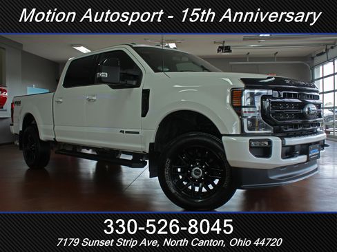 Used 2022 Ford F250 Lariat w/ Black Appearance Package image 2