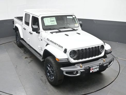 New 2026 Jeep Gladiator Sport AWD/4WD image 35