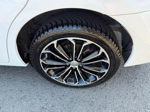 Used 2016 Toyota Corolla S Premium image 33