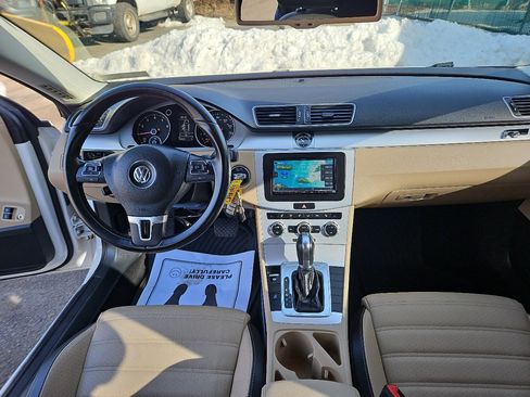 Used 2014 Volkswagen CC R-Line image 21