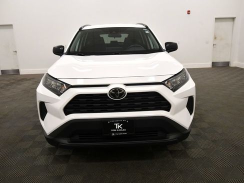 Used 2021 Toyota RAV4 LE AWD/4WD image 11
