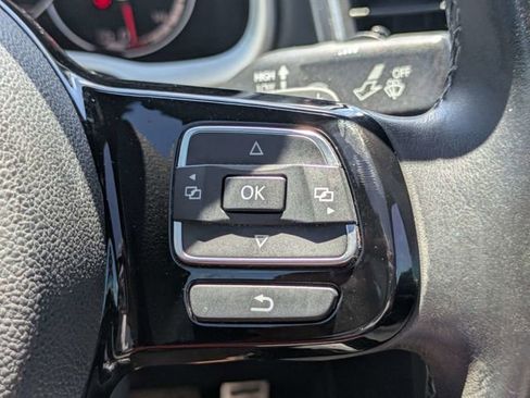 Used 2013 Volkswagen Beetle R-Line FWD image 26