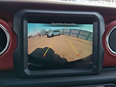 Used 2022 Jeep Wrangler Unlimited Rubicon image 17