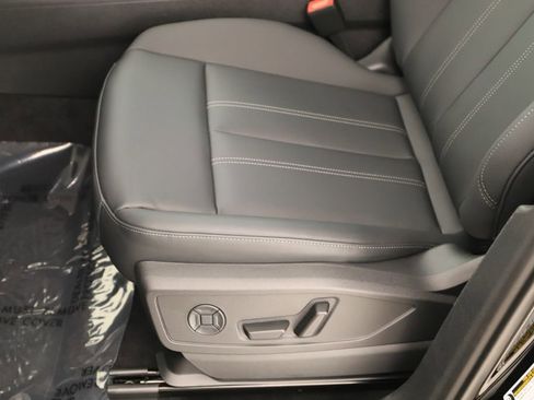 New 2026 Audi Q5 Premium AWD/4WD image 24
