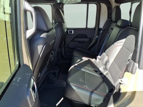 New 2026 Jeep Gladiator Rubicon w/ Steel Power Dome Hood Package AWD/4WD image 12