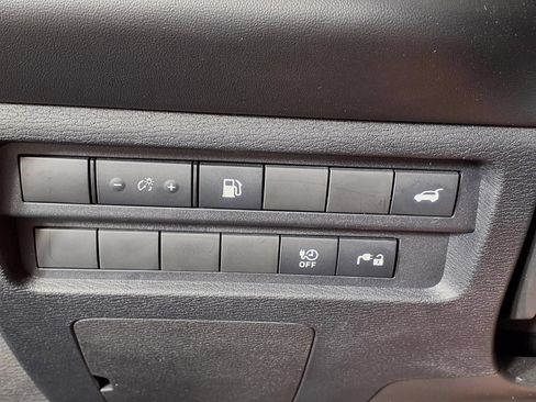 Used 2024 Mitsubishi Outlander SE AWD/4WD image 25