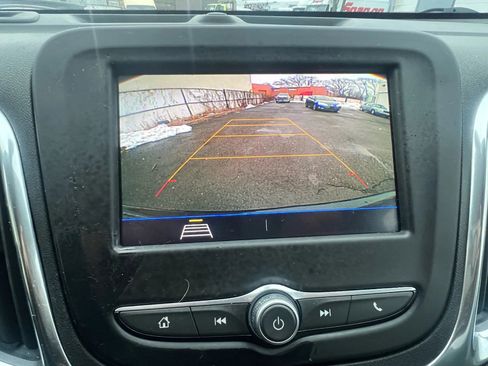 Used 2020 Chevrolet Equinox LS AWD/4WD image 21