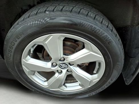Used 2019 Toyota RAV4 Limited w/ Limited Grade Weather Package AWD/4WD image 7