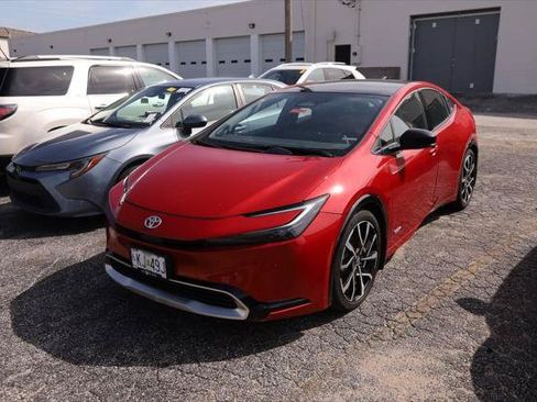 Certified 2025 Toyota Prius Plug-In Hybrid w/ Limited Premium Package FWD image 4