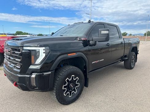 Used 2024 GMC Sierra 2500 AT4X AWD/4WD image 3