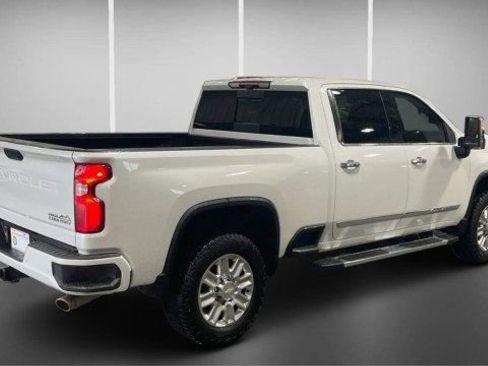 Used 2024 Chevrolet Silverado 2500 High Country w/ High Country Premium Package AWD/4WD image 10