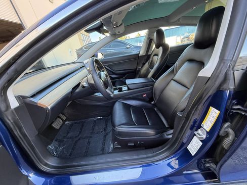 Used 2020 Tesla Model 3 Standard Range Plus image 19