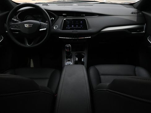 Used 2022 Cadillac XT4 Premium Luxury w/ Enhanced Visibility Package FWD image 7