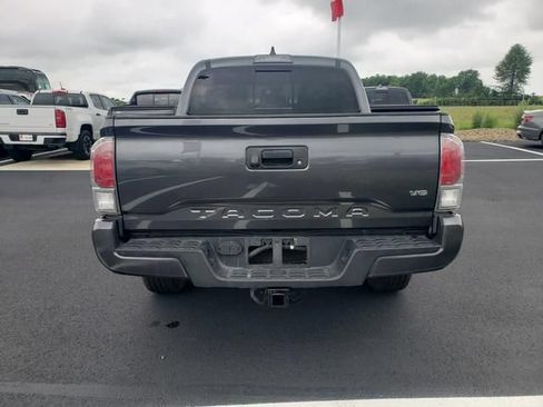 Used 2022 Toyota Tacoma TRD Sport AWD/4WD image 6