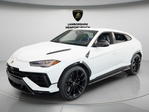 Used 2024 Lamborghini Urus S AWD/4WD image 3