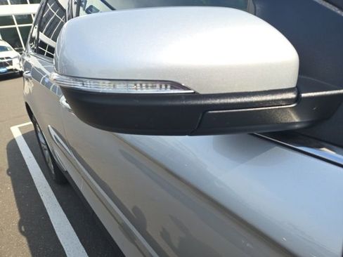 Used 2019 Ford Edge Titanium w/ Equipment Group 301A AWD/4WD image 19