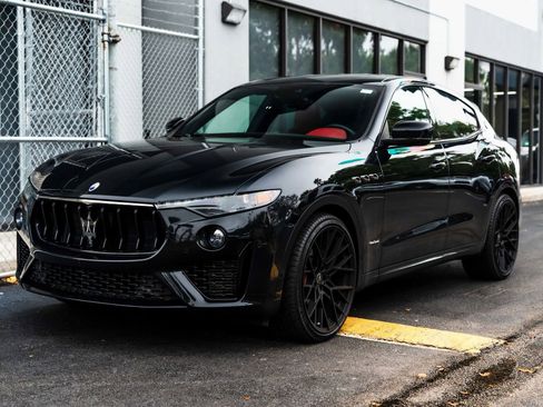 Used 2021 Maserati Levante S GranSport AWD/4WD image 2