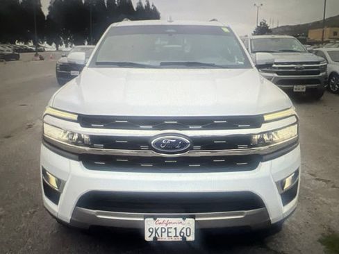 Used 2024 Ford Expedition Limited RWD image 2