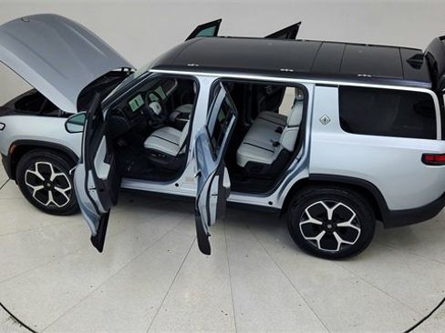 Used 2023 Rivian R1S Adventure image 88