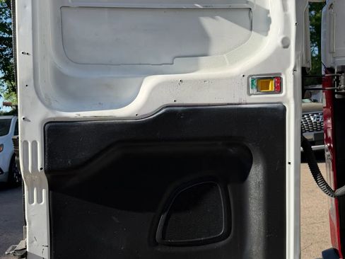 Used 2018 Ford Transit 250 130 Low Roof RWD image 15