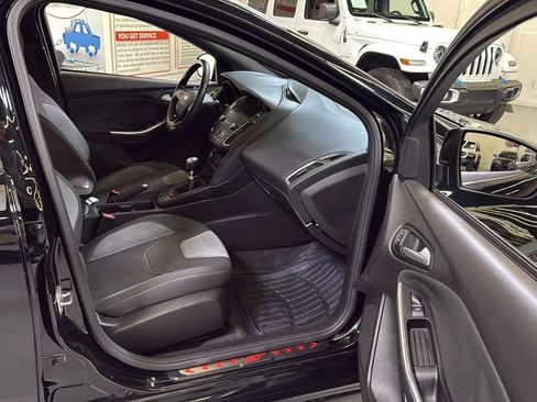 Used 2018 Ford Focus ST image 14