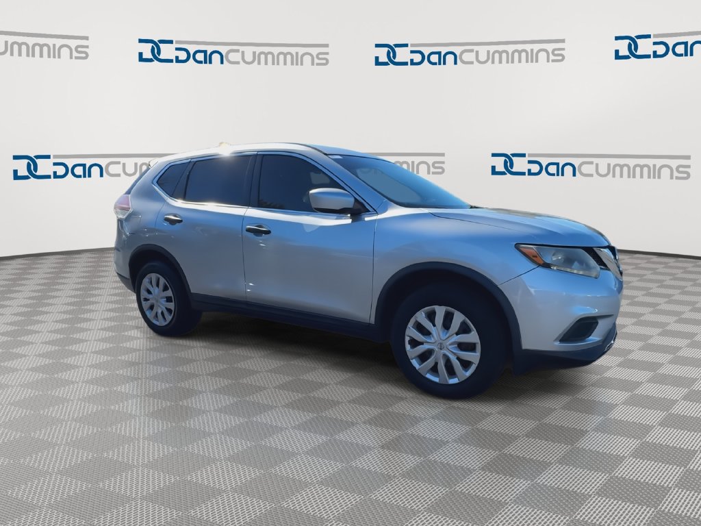 Used 2016 Nissan Rogue S FWD image 2
