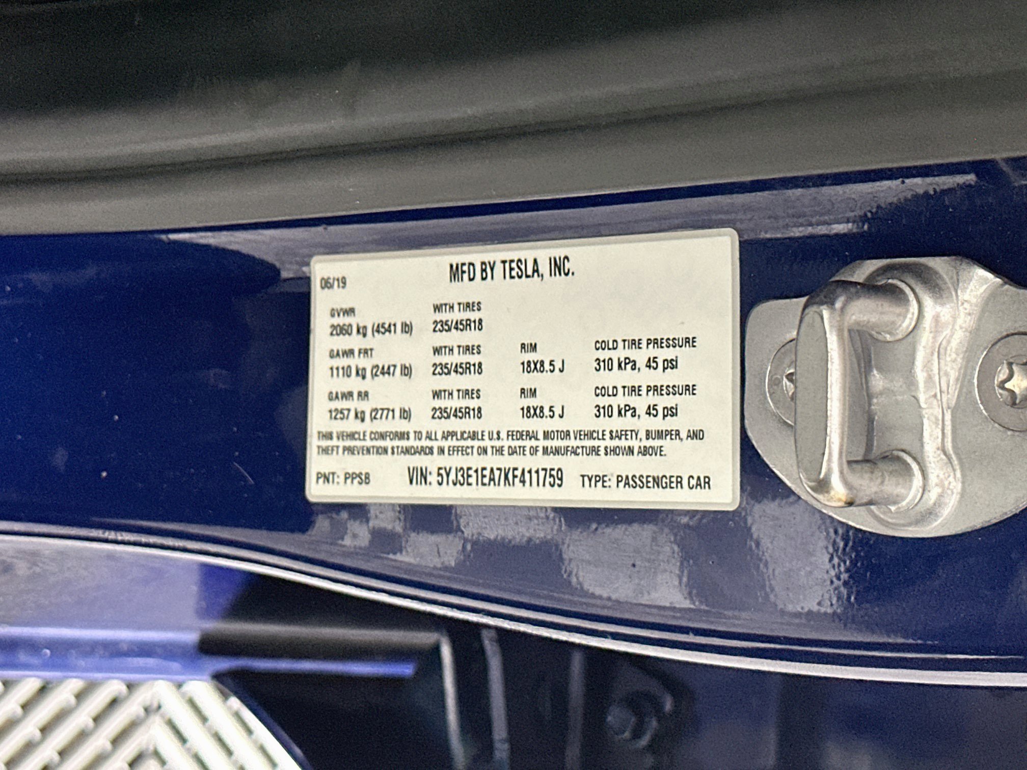 Used 2019 Tesla Model 3 Standard Range RWD image 12