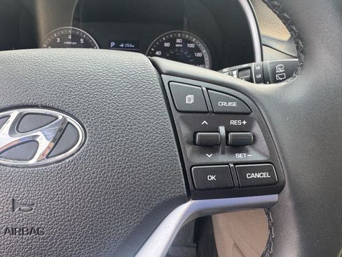 Used 2021 Hyundai Tucson Limited AWD/4WD image 19