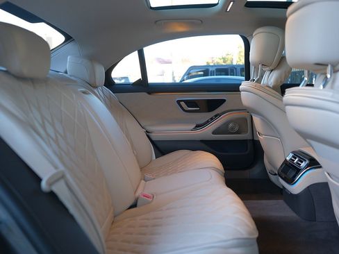 Used 2023 Mercedes-Benz S 580 4MATIC Sedan image 37