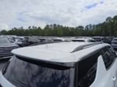 Used 2026 Chevrolet Traverse LT w/ Driver Confidence Package FWD image 9