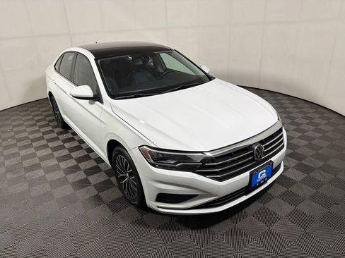 Used 2019 Volkswagen Jetta SE FWD image 1
