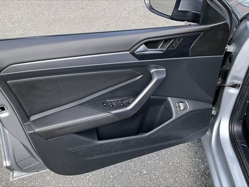 Used 2024 Volkswagen Jetta SE FWD image 26