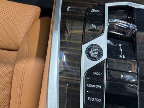 Certified 2023 BMW X7 xDrive40i w/ Executive Package image 46