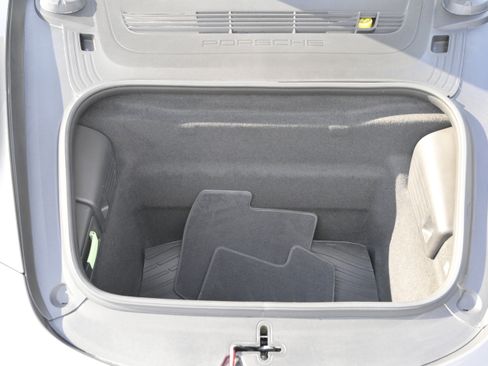 Used 2016 Porsche 911 Carrera 4 image 42