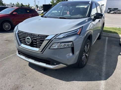 Used 2021 Nissan Rogue Platinum FWD image 1