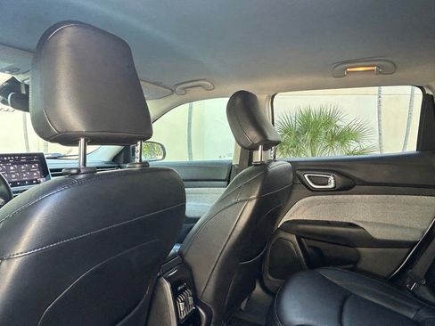 Used 2022 Jeep Compass Latitude AWD/4WD image 44