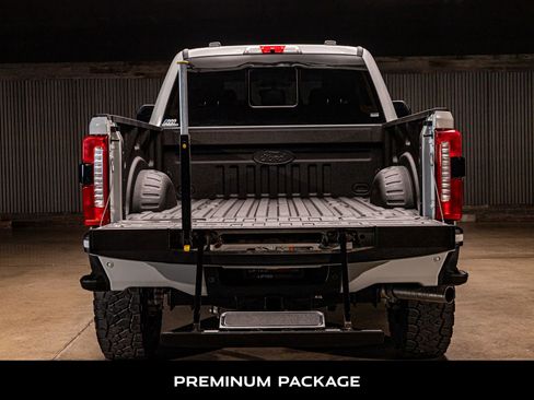 Used 2026 Ford F350 Lariat w/ Black Appearance Package AWD/4WD image 9