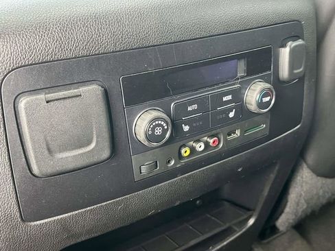 Used 2015 GMC Yukon XL Denali w/ Premium Package image 21