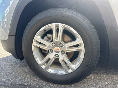 Used 2023 GMC Terrain SLE w/ Driver Convenience Package AWD/4WD image 7