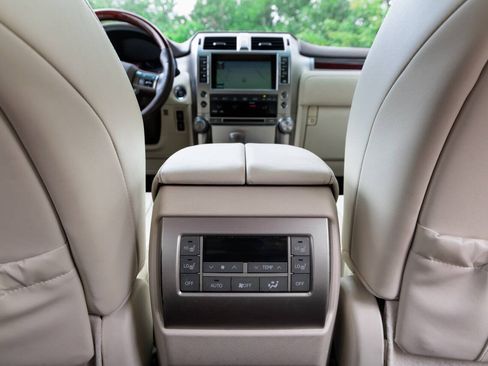 Used 2010 Lexus GX 460 w/ Comfort Plus Pkg AWD/4WD image 30